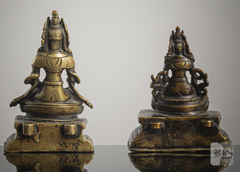 TWO BRONZE FIGURES OF RATNASAMBHAVA AND AKSHOBHYA - 图2